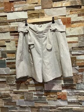 Akris Neutral Paperbag Waist Linen-Blend Shorts — Light Beige